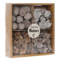 Product Potpourri table decoration with nuts for a natural summer atmosphere