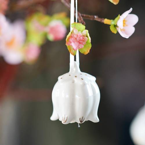 Product Decorative bells in flower shape white, gold 4pcs