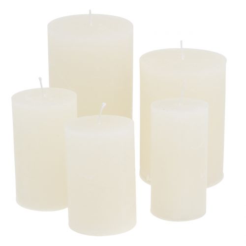 Solid coloured candles white different sizes