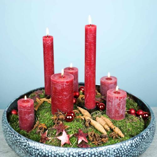 Product Solid coloured candles dark red different sizes