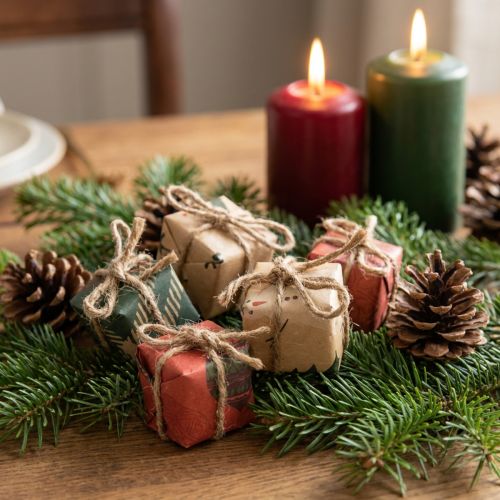 Paper gift boxes mini set, red-green-natural, 2.5x3 cm 18 pcs - Christmas decoration | Floristik24.ie