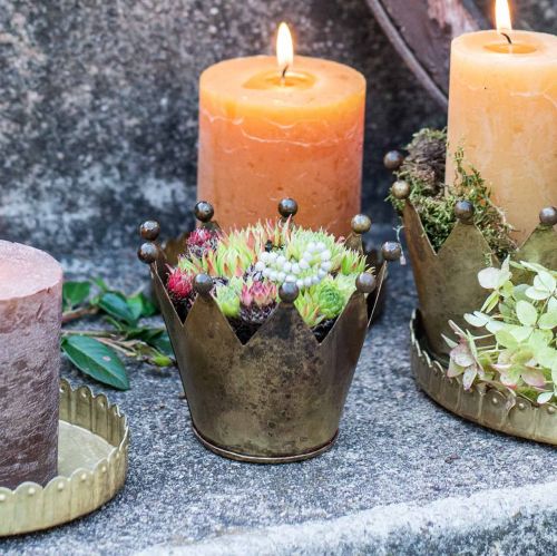 Product Crown metal antique look brass tealight holder Ø10cm H8cm