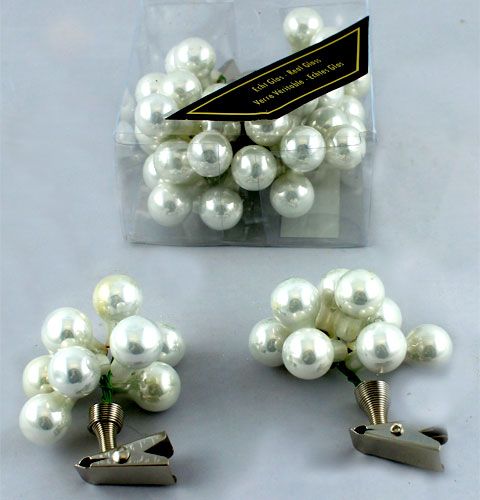 Product Mirror berries on the clip white