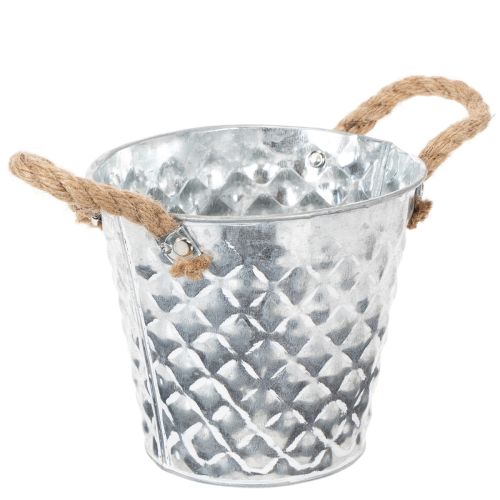 Zinc pot with rope handles