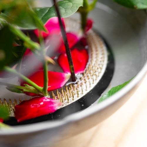 Product Round brass flower hedgehog for flower arrangements and ikebana