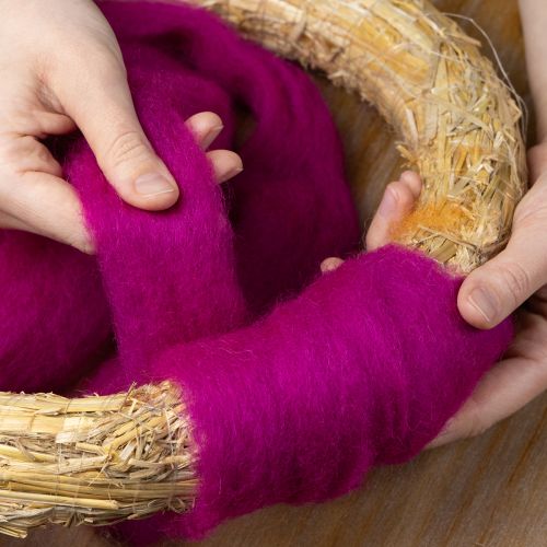 Product Wool cord Soft felted wool for decorative designs and seasonal arrangements 2m Pink